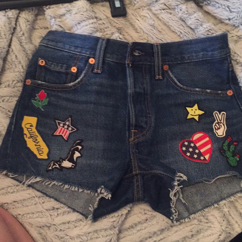 High wasted jean shorts with patches